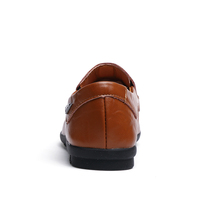 Chaussures de conduite décontractées pour hommes, respirantes, antidérapantes, en cuir noir, adaptées à toutes les saisons - printemps, été, automne et hiver