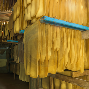 สายพานลำเลียงยางธรรมชาติ 100% RSS1 แบบมีร่อง สำหรับอุตสาหกรรมยางรถยนต์ ส่งตรงจากเวียดนาม - Product Image 1