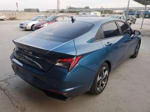 Hyun-dai <span class=keywords><strong>Elantra</strong></span> <span class=keywords><strong>2022</strong></span> de Alta Calidad, 1.5L CVT Edición Premium con Techo Solar y Asiento Eléctrico para Conducción Diaria - Product Image 3