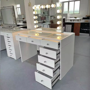 โต๊ะเครื่องแป้งสไตล์ฮอลลีวูดสีขาว พร้อมไฟ LED กระจกเงา และท็อปกระจก สำหรับห้องนอนใหญ่ ชุดโต๊ะแต่งหน้า - Product Image 3