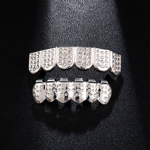 Grilles dentaires personnalisées Hip Hop Bling pour femmes et hommes, 6 dents simulées, haut et bas, serties de diamants, bijoux corporels, bijoux dentaires personnalisés - Product Image 5