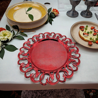 Assiette de présentation 13 pouces rouge à motif végétal peinte à la main, bord ouvert, en plastique durable, pour mariage