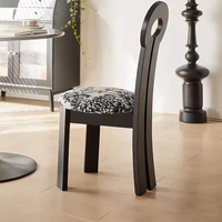 Chaise de salle à manger en bois massif au design classique moderne, style nordique, pour hôtel et villa, avec revêtement, meubles de table et chaises de salle à manger