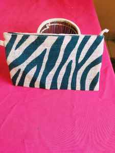 Bolsa de Uso Diario de Rafia con Diseño Floral de Simplicidad Urbana Premium, con Bolsillo Interior, Cierre de Tela, Forro de Algodón, Ecológica - Product Image 5