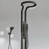 Суретшілер жалаңаш әйел бейнесін түсіреді Ольга Куриленконың қатысуымен фильмдердегі секс көріністерін қараңыз.