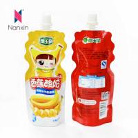 Sachets souples personnalisés imprimés avec bec verseur pour jus de fruits, boissons, lait et yaourt