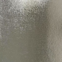 Tissu en microfibre enduit d'aramide ignifuge et aluminisé pour vêtements de travail et vêtements de soudage
