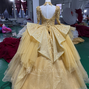 Robe de Soirée Quinceañera Élégante Or Champagne Mc031, Ornée de Cristaux Scintillants, en Tulle Longueur Ras du Sol avec Traîne Chapelle, 100% Polyester - Product Image 2