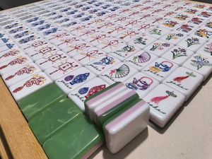 Hand-painted 4-layer American mahjong carved from mother-of-pearl, ideal for family gatherings and <b>entertainment</b> OMM NMJL AMJA - Product Image 5