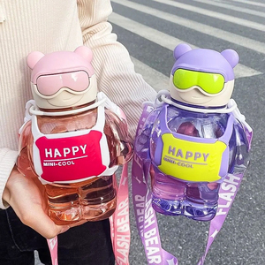 Botella de Agua de Plástico con Diseño de Oso, Linda y Elegante para Niños, con Pajita, Moderna y a la Moda, de Gran Capacidad, Portátil. - Product Image 3