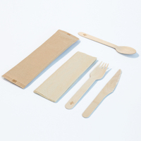 Couverts biodégradables de sécurité alimentaire couteau fourchette cuillère couverts en bois ensemble de couverts jetables emballés individuellement avec serviette