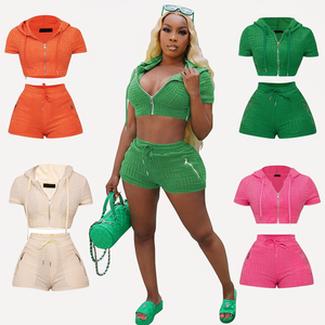 Ensemble de survêtement 2 pièces pour femme, style streetwear, au-dessus du genou, en tissu polaire respirant et écologique - Product Image 1