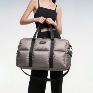Bolsa de lona acolchada de algodón impermeable personalizada al por mayor bolsa de viaje de lona de fin de semana bolsa de gimnasio para mujer equipaje acolchado - Product Image 1