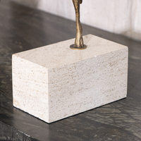 Sculpture d'art moderne abstraite en métal avec finition bronze de luxe en travertin naturel, statuettes artistiques pour la décoration de la maison et des hôtels
