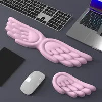 Tapis de souris personnalisé avec logo imprimé, motif nuage en forme d'aile de dessin animé, repose-poignet en forme d'aile, tapis de souris résistant à l'eau en stock