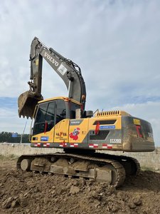 Excavatrice sur chenilles hydraulique Volvo EC220DL de 22 tonnes, d'occasion, excellente stabilité, en excellent état, disponible en stock - Product Image 5
