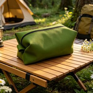Sac de maquillage en silicone résistant à l'eau avec fermeture éclair, grande capacité, logo personnalisé, avec poignée souple - Product Image 3