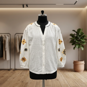 เสื้อผู้หญิงปักลายดอกไม้สไตล์โบฮีเมียน งานฝีมือคุณภาพส่งออก สีขาว เหมาะสำหรับงานต่างๆ และสวมใส่ในชีวิตประจำวัน - Product Image 4
