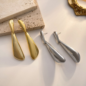 Pendientes Largos de Gota Gruesos con Forma de Lágrima, Chapados en Oro de 18K, para Mujer, Modernos, Geométricos, para Bodas, Fiestas de Graduación - Product Image 3