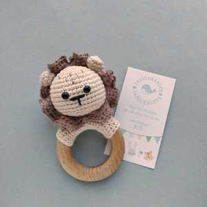 <span class=keywords><strong>Mordedor</strong></span> de madera para bebé, <span class=keywords><strong>mordedor</strong></span> con patrón de ganchillo de macramé, juguetes de sonajero de madera para bebé, venta al por mayor - Product Image 5