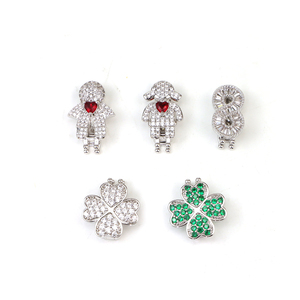 Breloques de haute qualité personnalisées en forme de fleur, <span class=keywords><strong>perles</strong></span> de luxe incrustées de zircon pour bracelet en maille extensible - Product Image 5