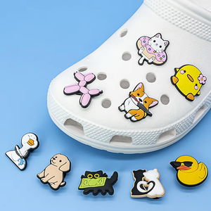 Breloques de chaussures en caoutchouc PVC de haute qualité, motifs canard <span class=keywords><strong>jaune</strong></span>, chien, chat, <span class=keywords><strong>salamandre</strong></span>, pour sabots, décorations 2D/3D, vente en gros, breloques animales de dessin animé en vrac - Product Image 3