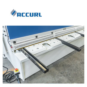 China Automatische hydraulische Platten scher maschine 4mm-12mm Metalls chere für den Bau - Product Image 6