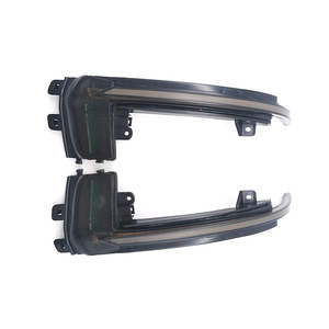 ไฟเลี้ยวกระจกมองข้างรถยนต์แบบไดนามิก สีเหลืองอำพัน รุ่น ADT สำหรับ Octavia Superb - Product Image 2