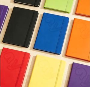 Agenda personnalisé 2026 en tissu rigide avec pochette, journal en lin, carnet relié avec porte-stylo et fermeture élastique - Product Image 3
