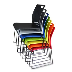 Chaises empilables en plastique à cadre métallique, chaises de bureau sans roues, chaises de salle de conférence, chaises d'entraînement, bon marché