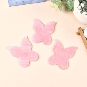 Vendita calda a forma di farfalla naturale quarzo <span class=keywords><strong>rosa</strong></span> Guasha strumento di massaggio Logo personalizzato di cristallo <span class=keywords><strong>rosa</strong></span> <span class=keywords><strong>giada</strong></span> cura della pelle Gua Sha <span class=keywords><strong>pietra</strong></span> - Product Image 3