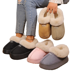 Pantoufles <span class=keywords><strong>d</strong></span>'hiver pour femmes, antidérapantes, à bouche large, chaudes, en peluche, semelle intérieure en EVA, vente en gros pour la maison - Product Image 2