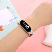 Montre pour enfants populaire, LED électronique numérique, dessin animé, montre-bracelet pour enfants, mignonne, vente en gros, personnalisée, simple, classique, en plastique