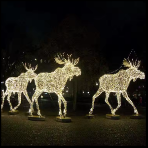 Luz LED de plástico con diseño de reno gigante para decoración navideña de parques y calles - Product Image 2