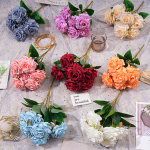 Bouquet artificiel de 7 roses diamant simulées, fleurs en soie pour décoration de sol de mariage, arrangement floral en plastique au toucher naturel - Product Image 1