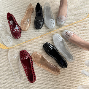 Zapatos de tacón bajo de punta cuadrada para mujer, sandalias planas huecas de playa estilo espadrille, sandalias de gelatina casuales de verano estilo coreano para mujer - Product Image 1
