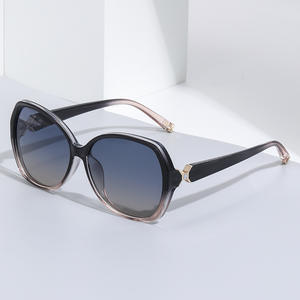 Nouvelles lunettes de soleil polarisées de style européen et américain, monture carrée de grande taille pour femmes, protection UV400, monture en PC, verres TAC, noir C1C2C3C4C8 - Product Image 1