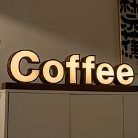 Letras Luminosas 3D con Acabado de Madera Personalizadas, Letreros con Iluminación Frontal LED, Letreros para Exteriores, Letreros para Fachadas de Tiendas
