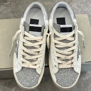 รองเท้าวิ่งเดินลำลองหนังแท้คุณภาพสูงระบายอากาศดี รุ่นฮิตปี 2026 สีเงิน แฟชั่นสำหรับผู้ชาย - Product Image 2