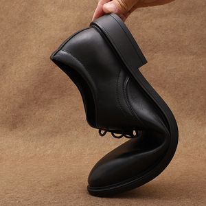 Zapatos Oxford de Hombre Salman, de Piel Genuina, con Punta en Pico, Logotipo Grabado, Suela de Goma Antideslizante, para Oficina y Eventos Formales - Product Image 3