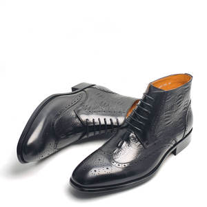 <span class=keywords><strong>Stivaletti</strong></span> Brogue da <span class=keywords><strong>Uomo</strong></span> Personalizzabili Comodi Fatti a Mano in Pelle di Vitello con Stampa Retrò e Chiusura Stringata Stivale Invernale Nero - Product Image 1