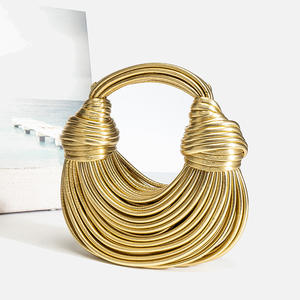 Novedad de verano para mujer, bolso de lujo, bolso de fideos tejido con personalidad creativa a la moda, tamaño mediano, cierre de cremallera, Mini bolso de mano arcoíris - Product Image 4