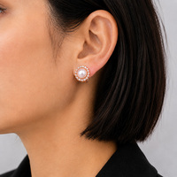 Anting Jepit Kristal Mutiara Merah Muda Berhias Berlian Imitasi Warna Rose Gold Tanpa Tindik Perhiasan Pengantin Wanita untuk Hadiah