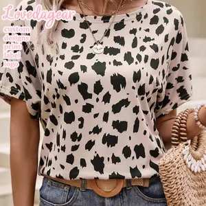 Loveda ODM OEM Tallas grandes Sin espalda Top de manga corta Estampado de leopardo negro Twist Back Mujeres Camisetas