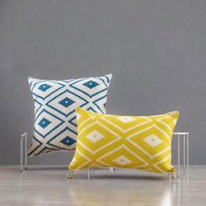Housse de coussin carrée moderne de haute qualité, motif géométrique avec pompon et gland, pour usage domestique - Product Image 2