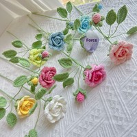 Vente en gros de fleurs artificielles en laine crochetée, petites roses en forme de bouton de fleur, bouquet de roses, décoration pour la maison
