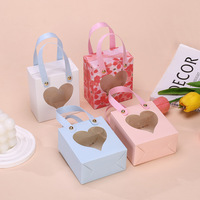 Boîte à bonbons en papier artistique multicolore recyclable avec fenêtre en forme de cœur et poignée portable pour les cadeaux de mariage et les cadeaux de fête