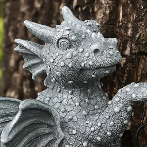 Lampe suspendue en résine de dragon gris mignon - Peinte à la main avec une texture réaliste, thème de jardinage en plein air, objet décoratif de conte de fées - Product Image 5