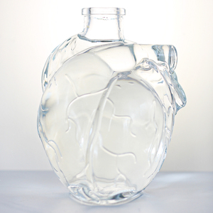Vente en gros 500ml 700ml 750ml Vodka Brandy Whisky <span class=keywords><strong>Rhum</strong></span> Gin Carafe en forme <span class=keywords><strong>de</strong></span> <span class=keywords><strong>coeur</strong></span> bouteille en verre unique - Product Image 6