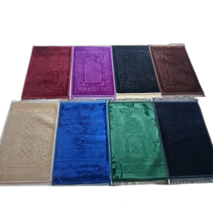 <span class=keywords><strong>Tapis</strong></span> <span class=keywords><strong>de</strong></span> <span class=keywords><strong>prière</strong></span> turc musulman <span class=keywords><strong>de</strong></span> <span class=keywords><strong>luxe</strong></span> épaissi en gros avec pompons, <span class=keywords><strong>tapis</strong></span> <span class=keywords><strong>de</strong></span> <span class=keywords><strong>prière</strong></span> <span class=keywords><strong>de</strong></span> voyage pour salon et extérieur - Product Image 1